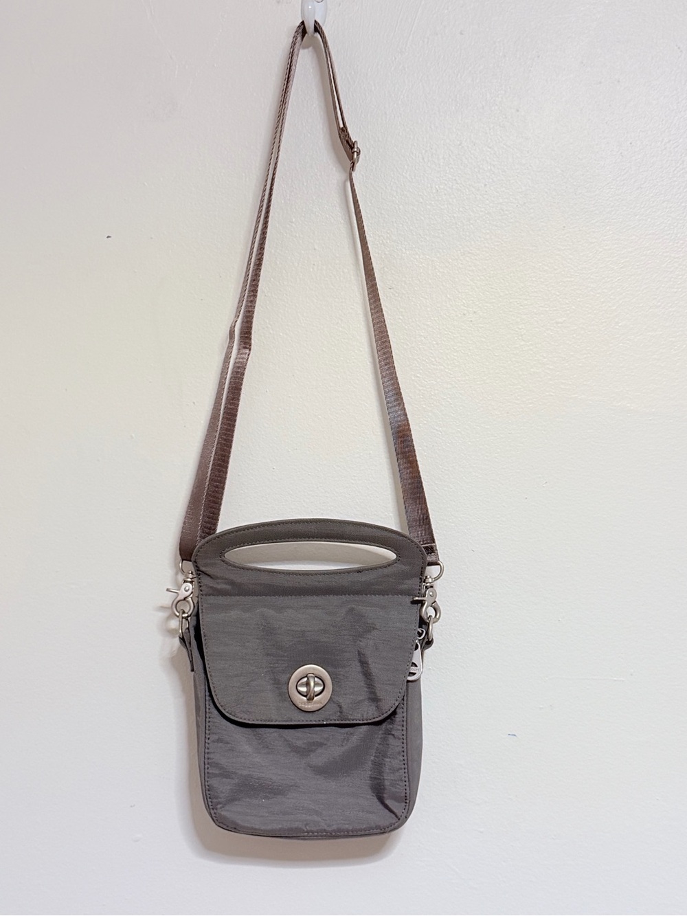 Baggalini Gray Crossbody Shoulder Bag with Turn-Lock Closure